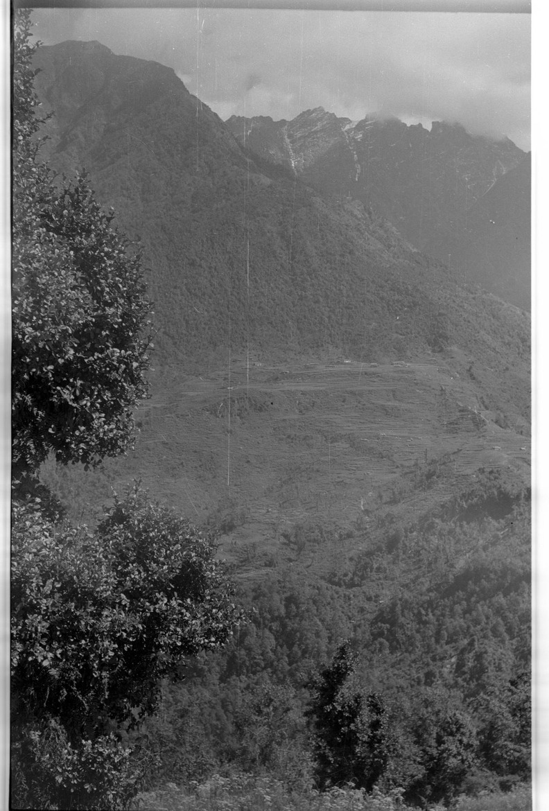 Views from Pangoma La pass - 