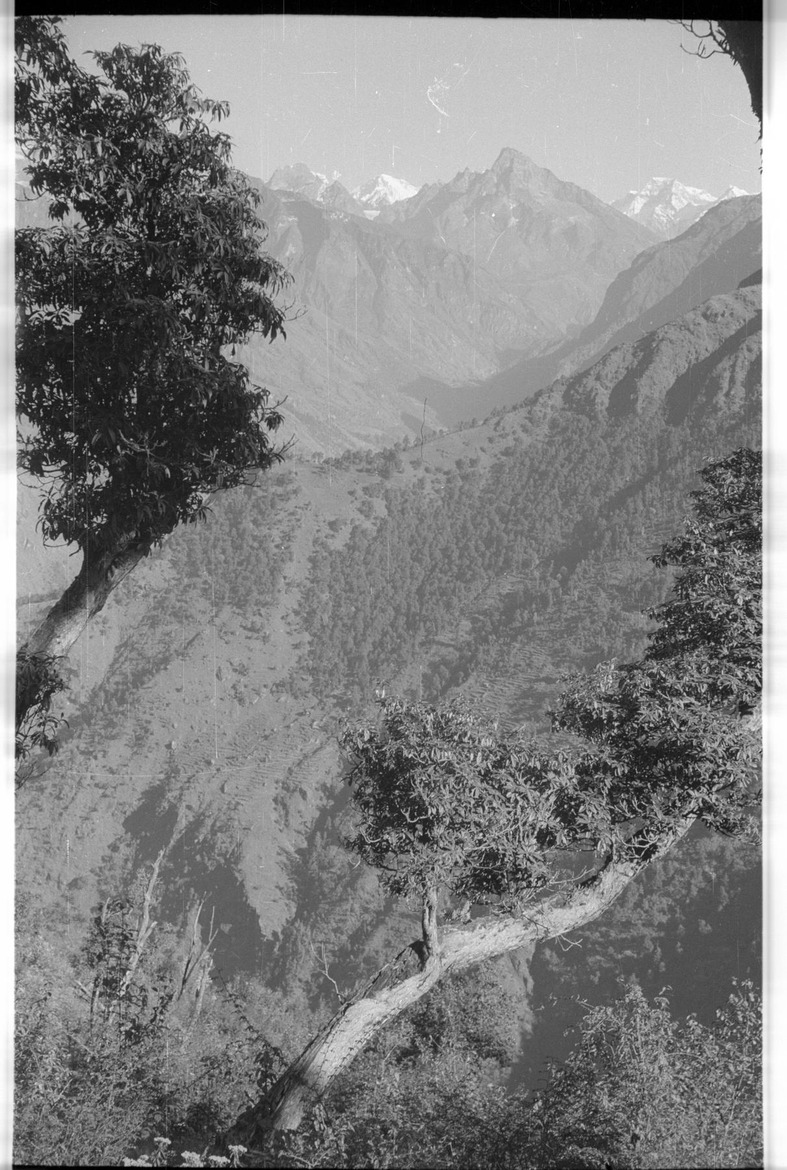 Views from Pangoma La pass - 