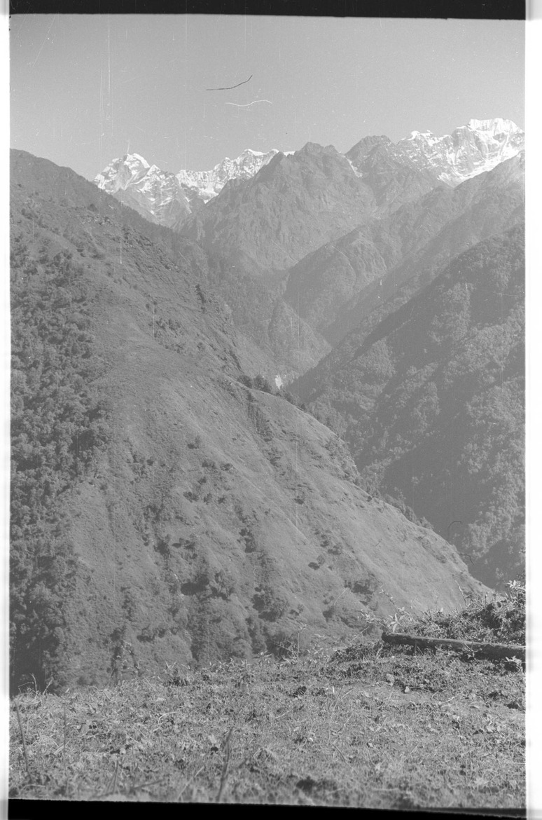 Views from Pangoma La pass - 