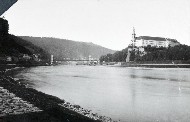 Photograph, view of the river Labe (Elbe), bridge and castle in Děčín, Czech Republic